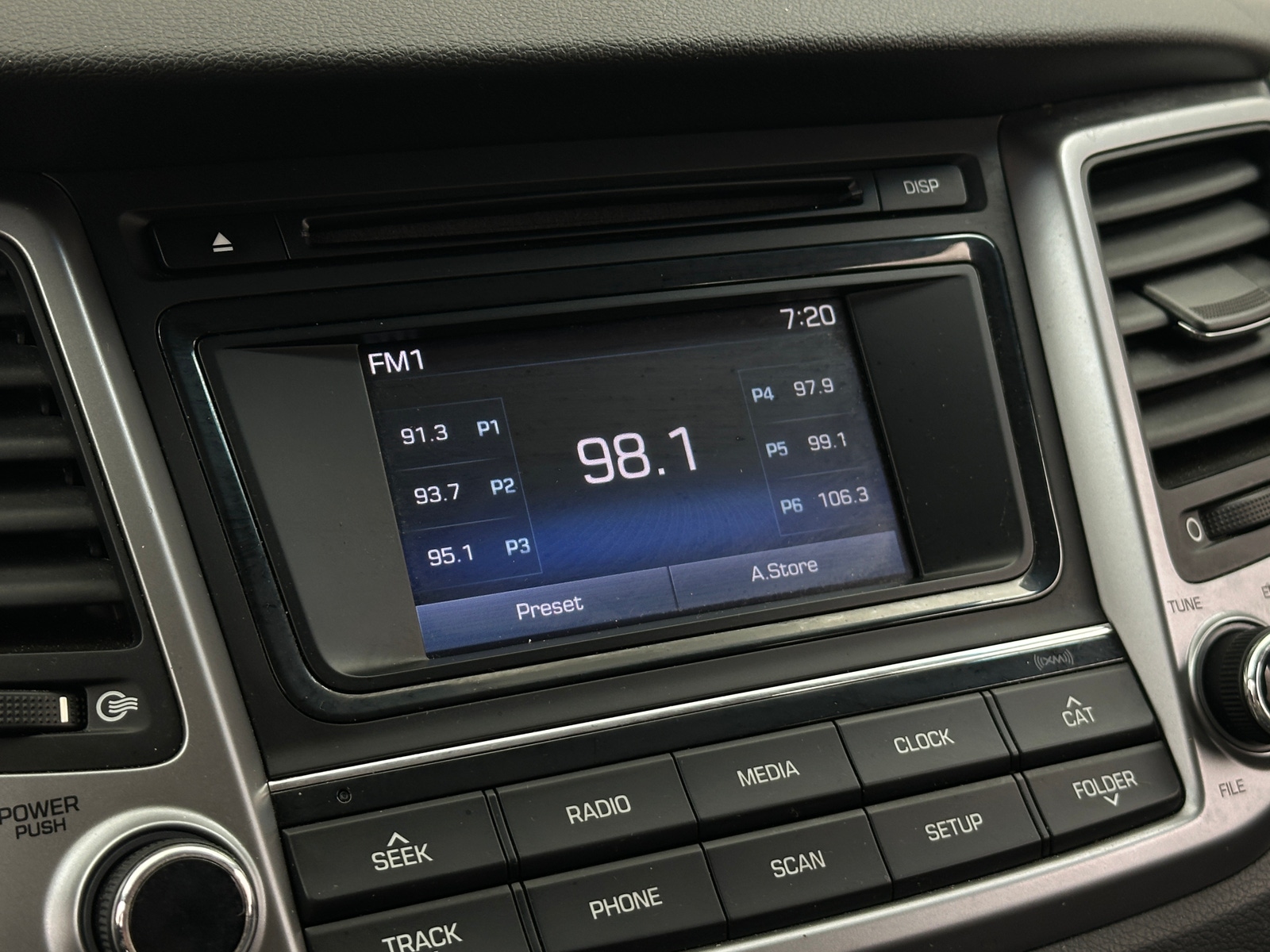 Thumbnail: 2017 Hyundai Tucson - 4