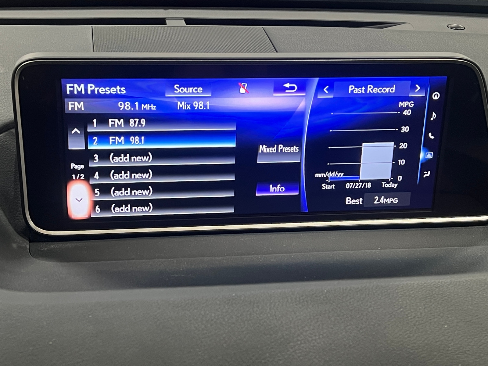 Thumbnail: 2018 Lexus RX - 3