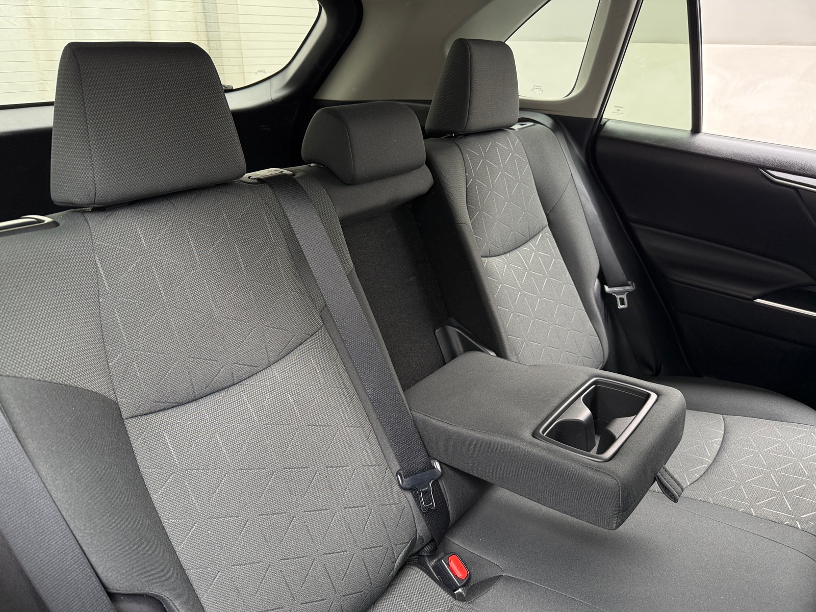 Thumbnail: 2022 Toyota RAV4 - 6