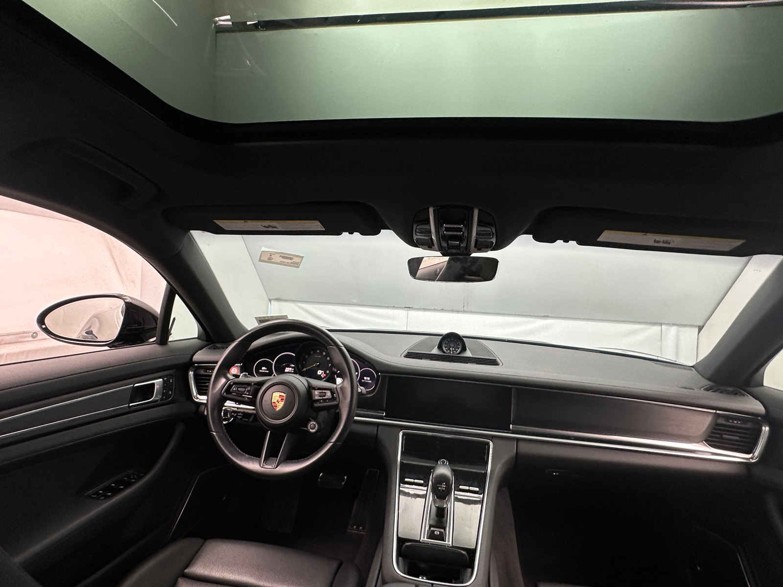 Thumbnail: 2022 Porsche Panamera - 2