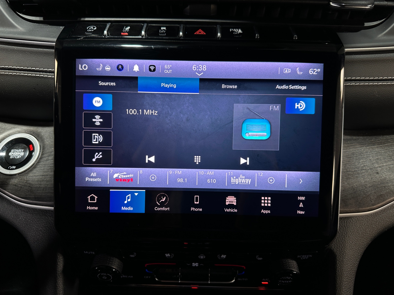 Thumbnail: 2024 Jeep Grand Cherokee L - 3