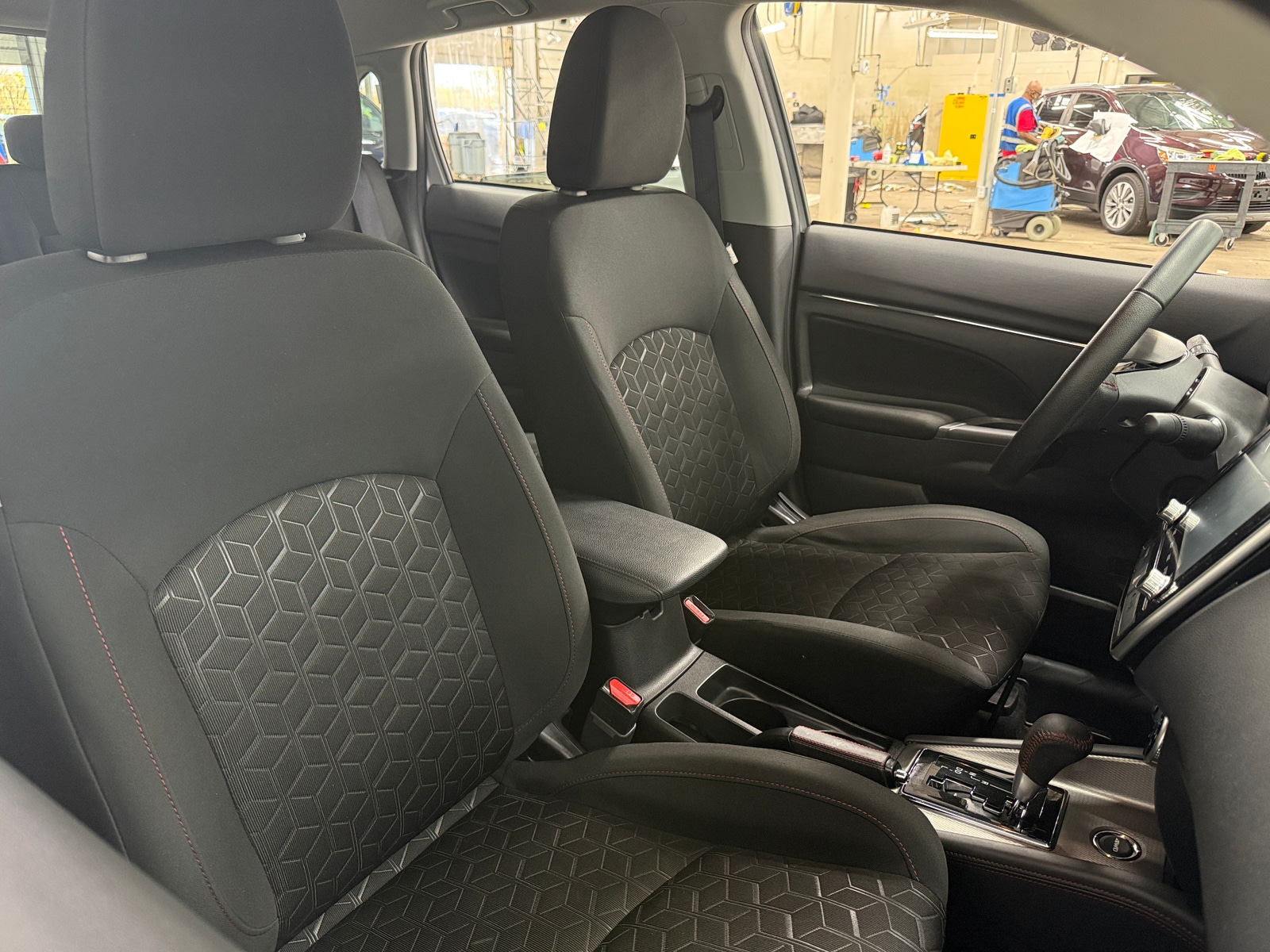 Thumbnail: 2024 Mitsubishi Outlander Sport - 2