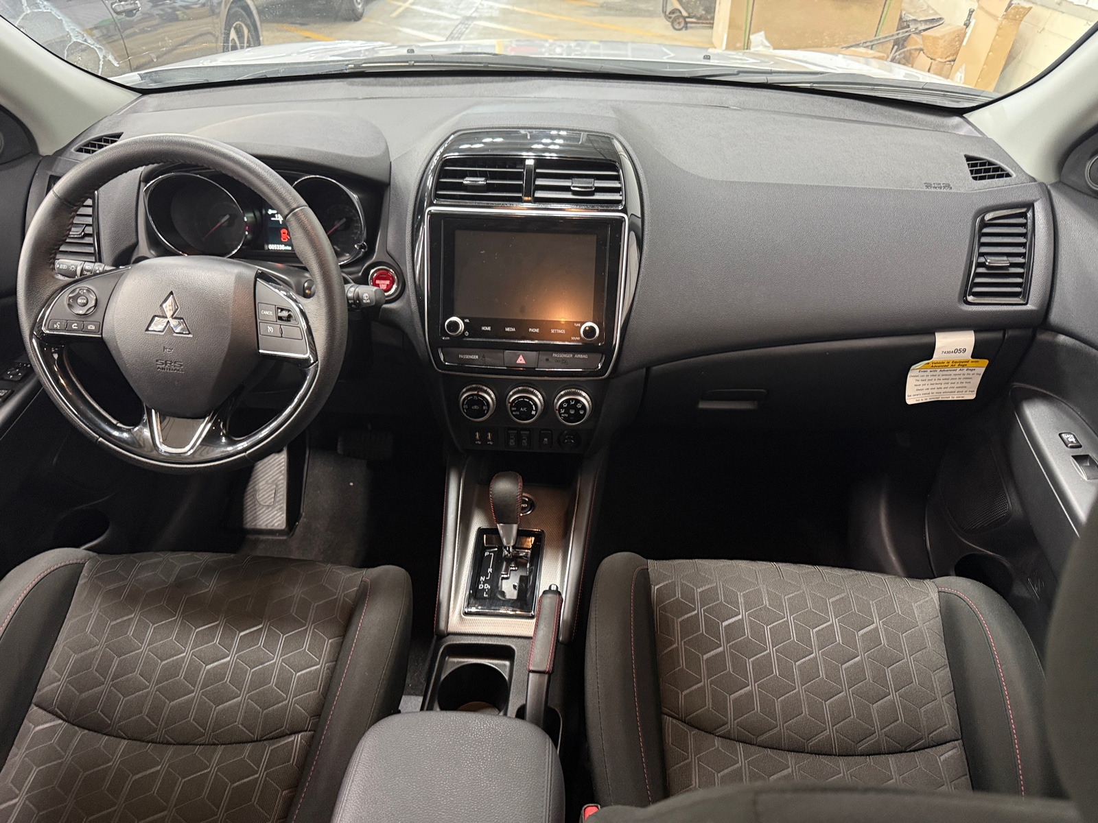 Thumbnail: 2024 Mitsubishi Outlander Sport - 3