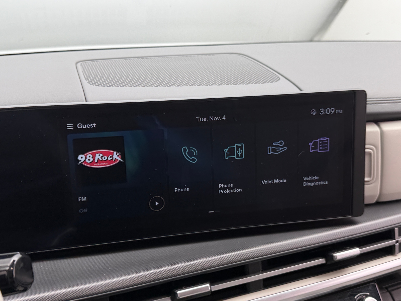 Thumbnail: 2025 Hyundai Santa Fe - 3