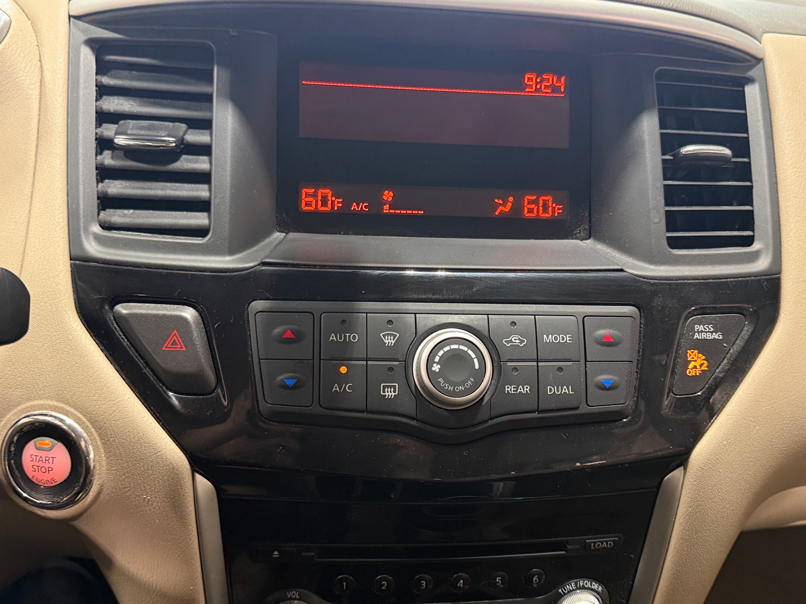 Thumbnail: 2015 Nissan Pathfinder - 4