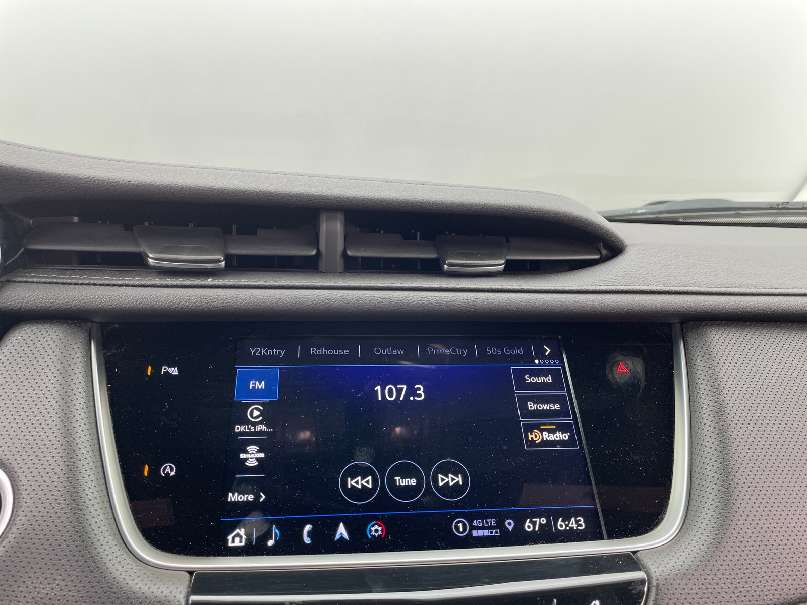 Thumbnail: 2021 Cadillac XT5 - 3