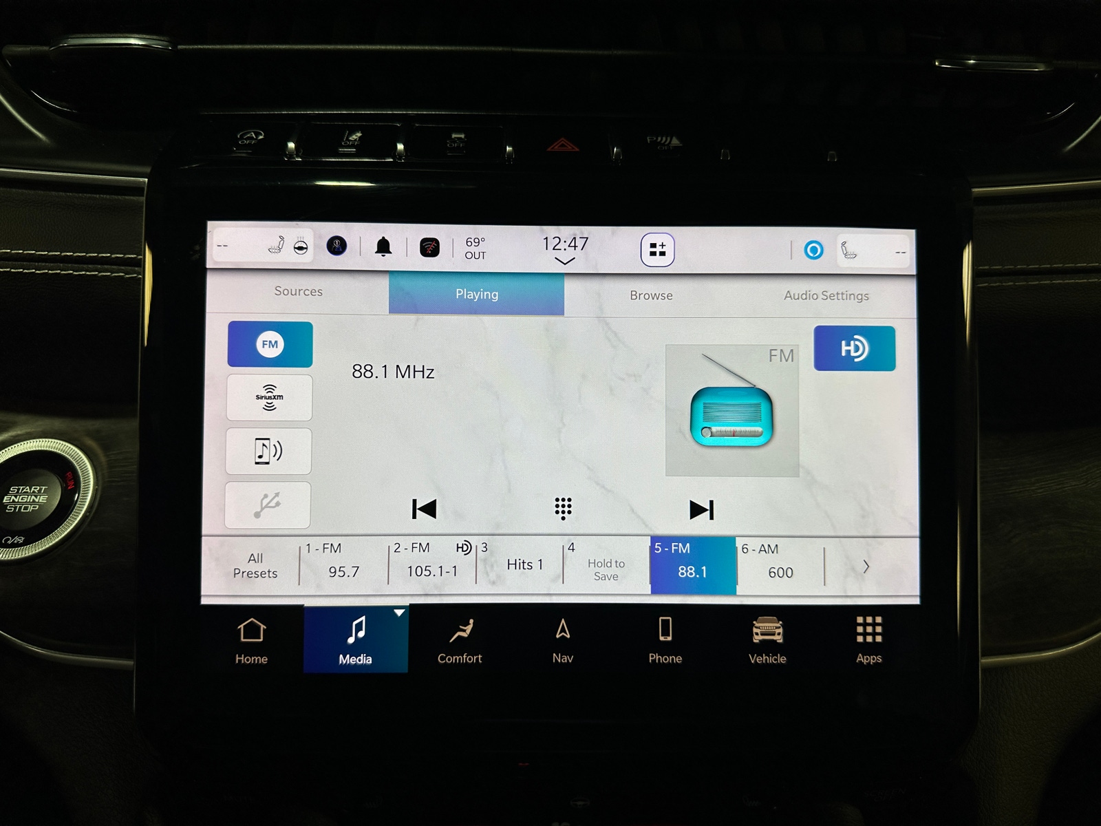 Thumbnail: 2023 Jeep Grand Cherokee L - 3