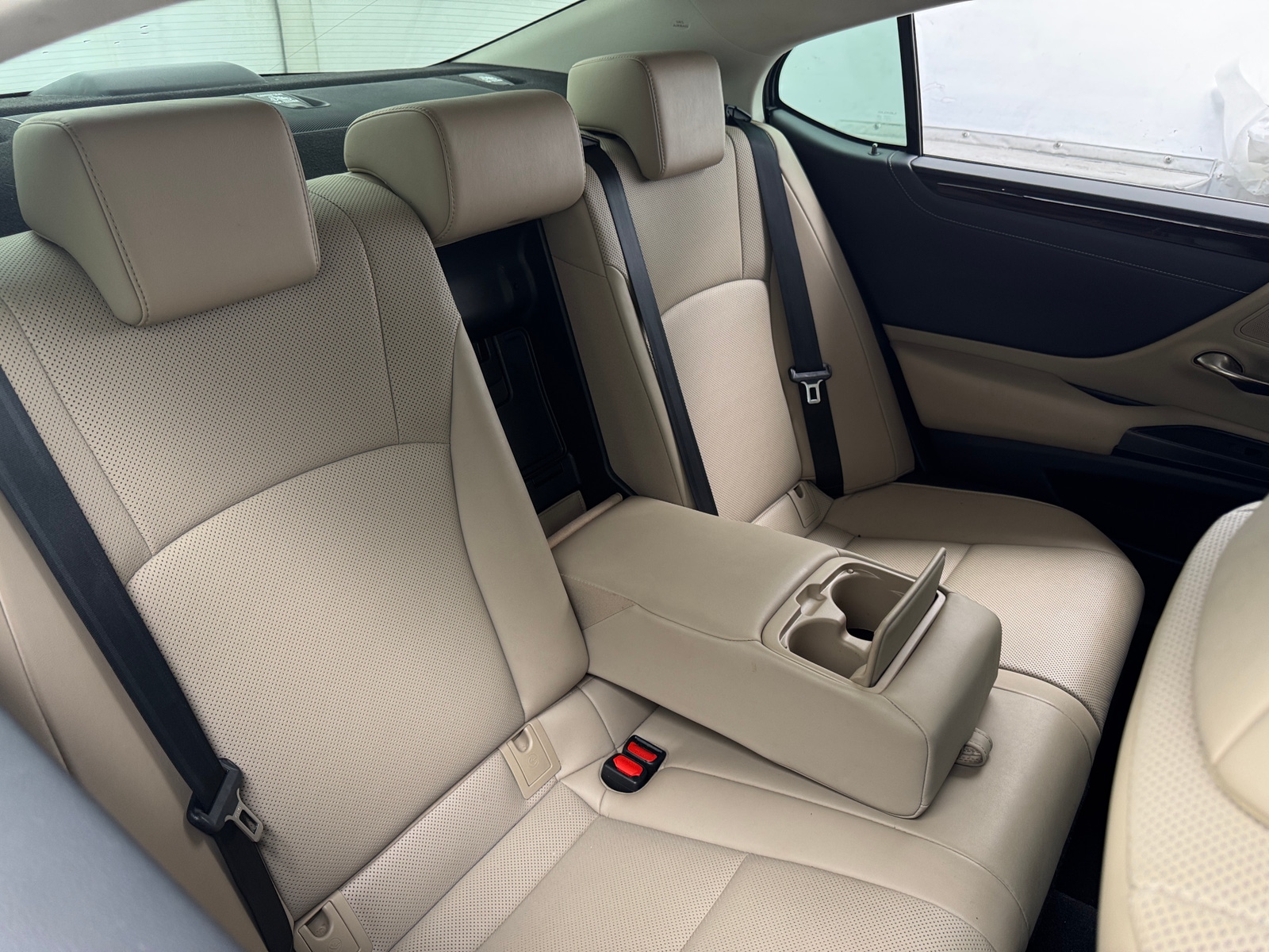 Thumbnail: 2019 Lexus ES - 5