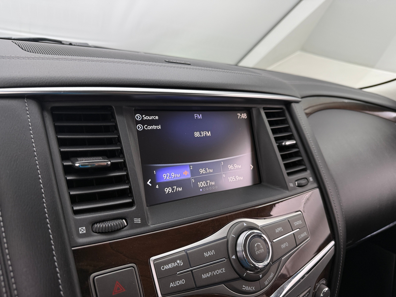 Thumbnail: 2019 INFINITI QX80 - 3