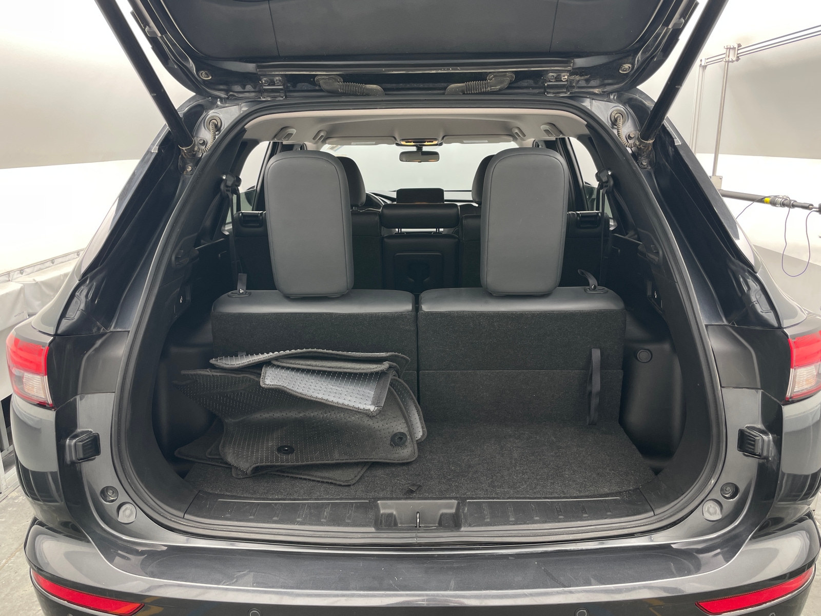 Thumbnail: 2024 Mitsubishi Outlander - 6