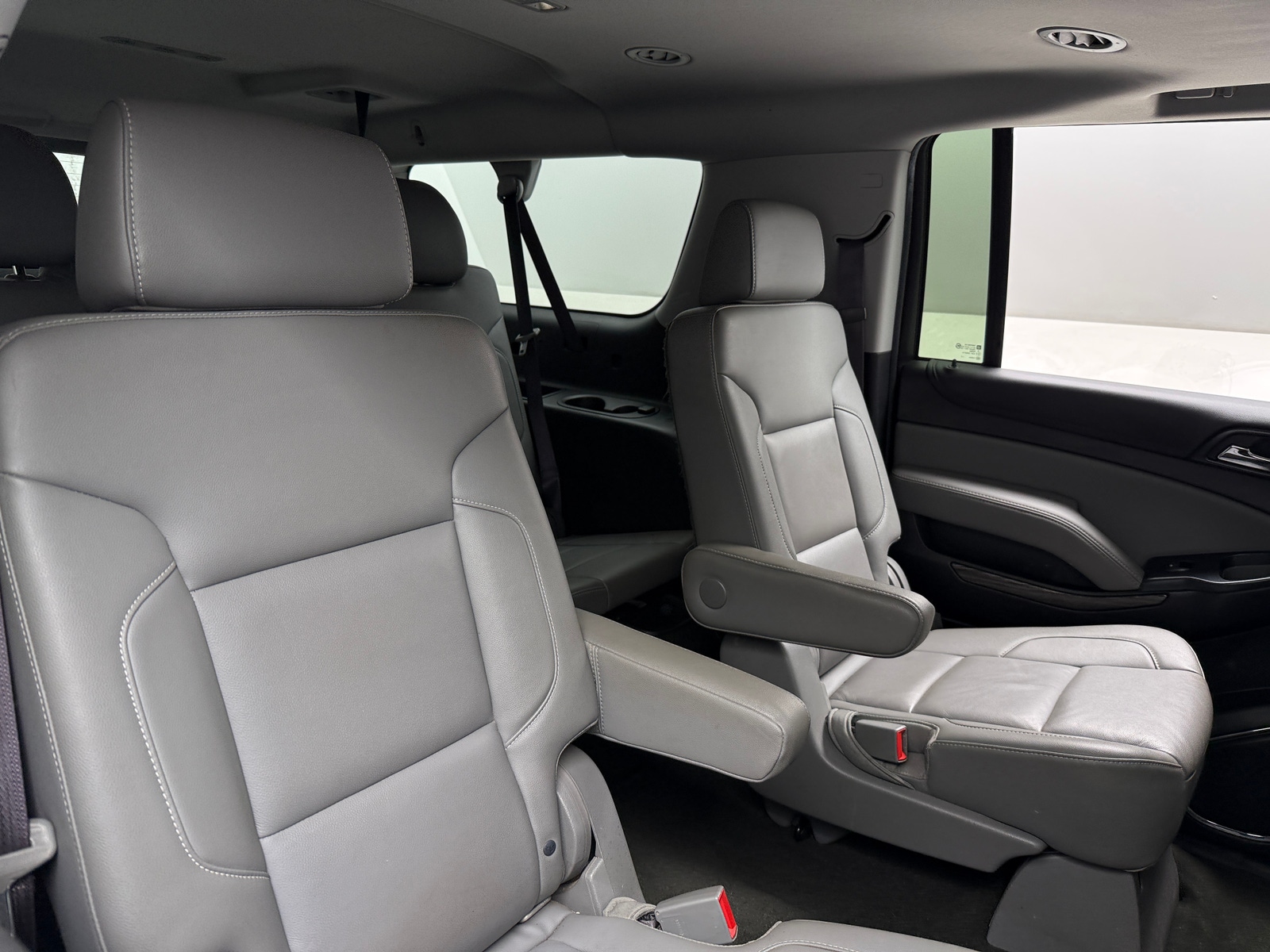 Thumbnail: 2017 Chevrolet Suburban - 5