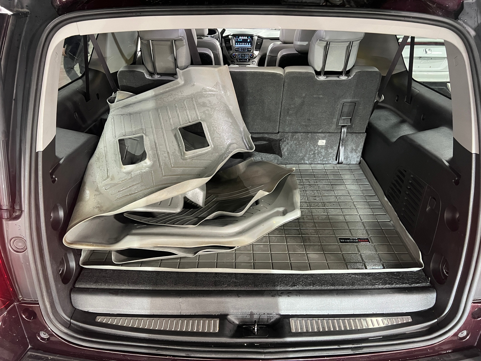 Thumbnail: 2017 Chevrolet Suburban - 6