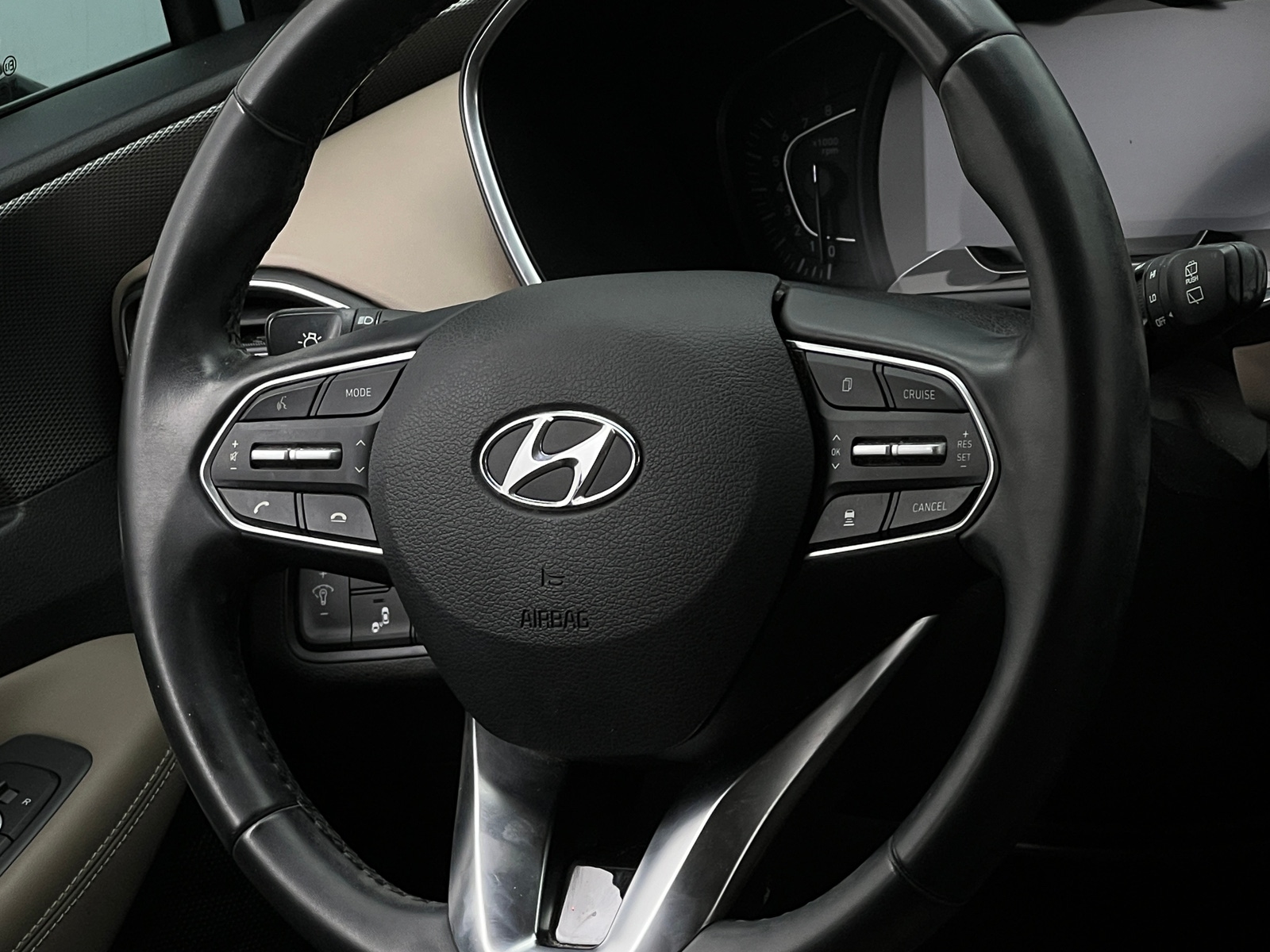 Thumbnail: 2020 Hyundai Santa Fe - 4