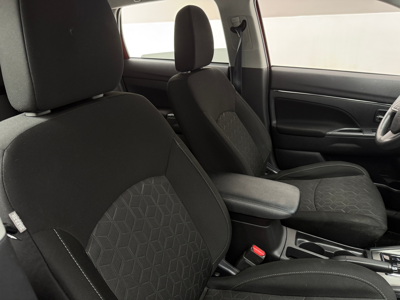 Thumbnail: 2021 Mitsubishi Outlander Sport - 2