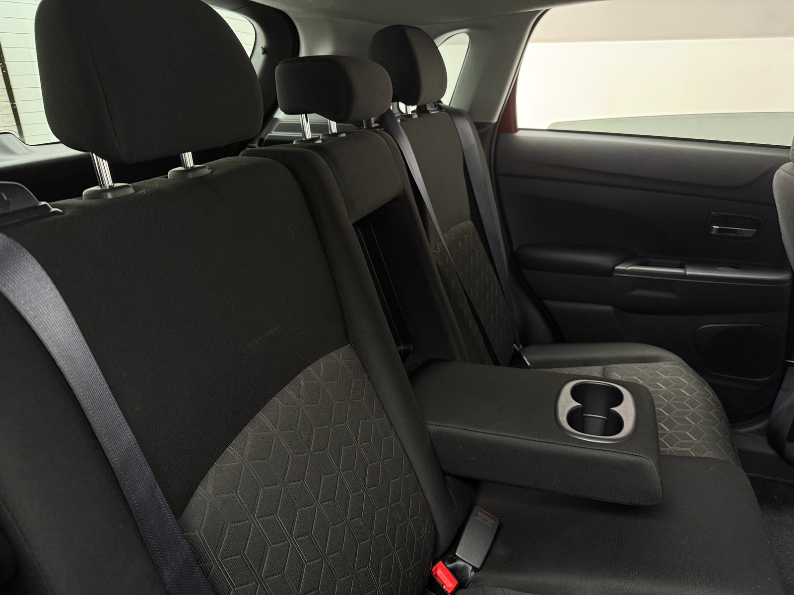 Thumbnail: 2021 Mitsubishi Outlander Sport - 6