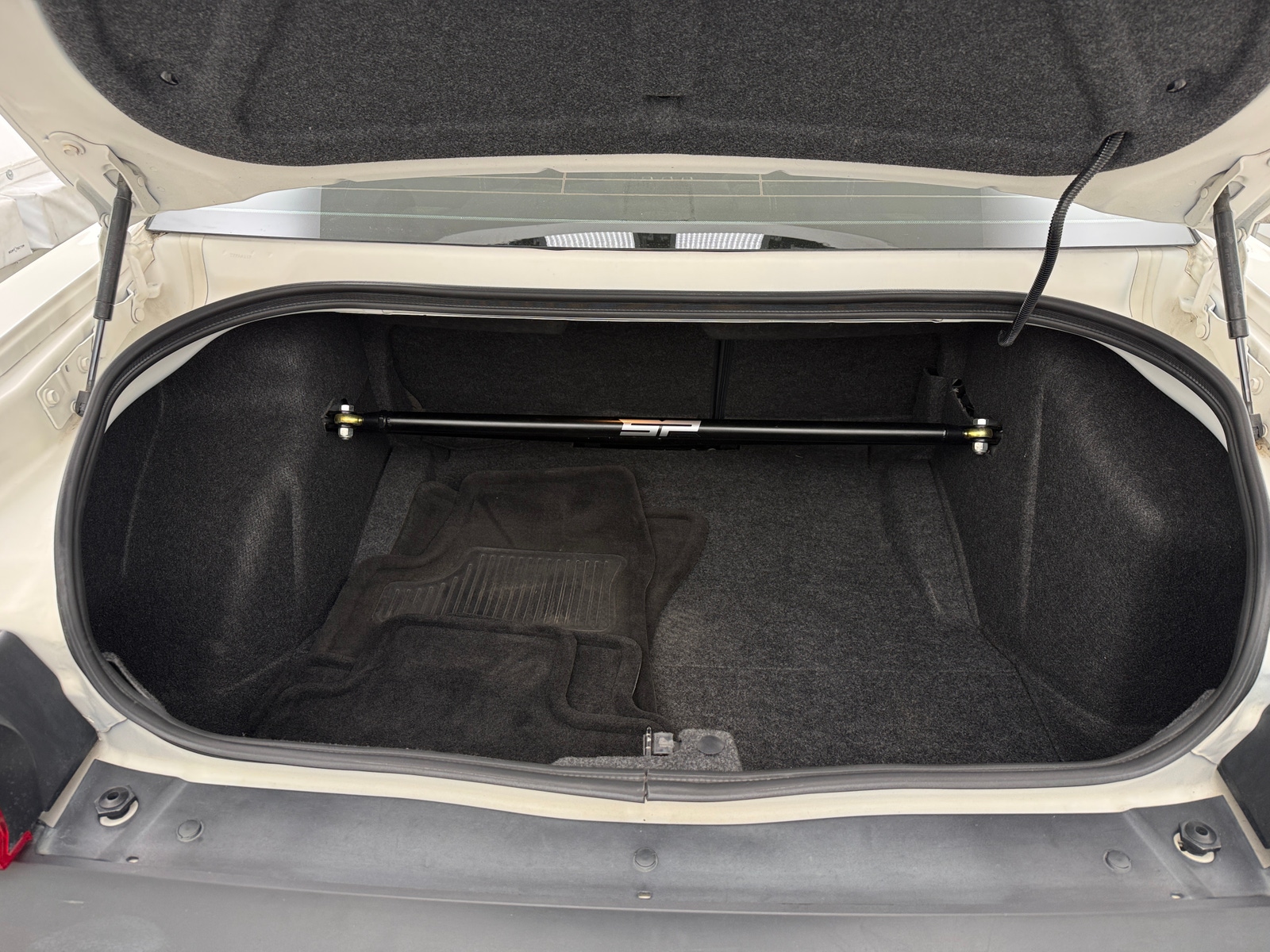 Thumbnail: 2010 Dodge Challenger - 5