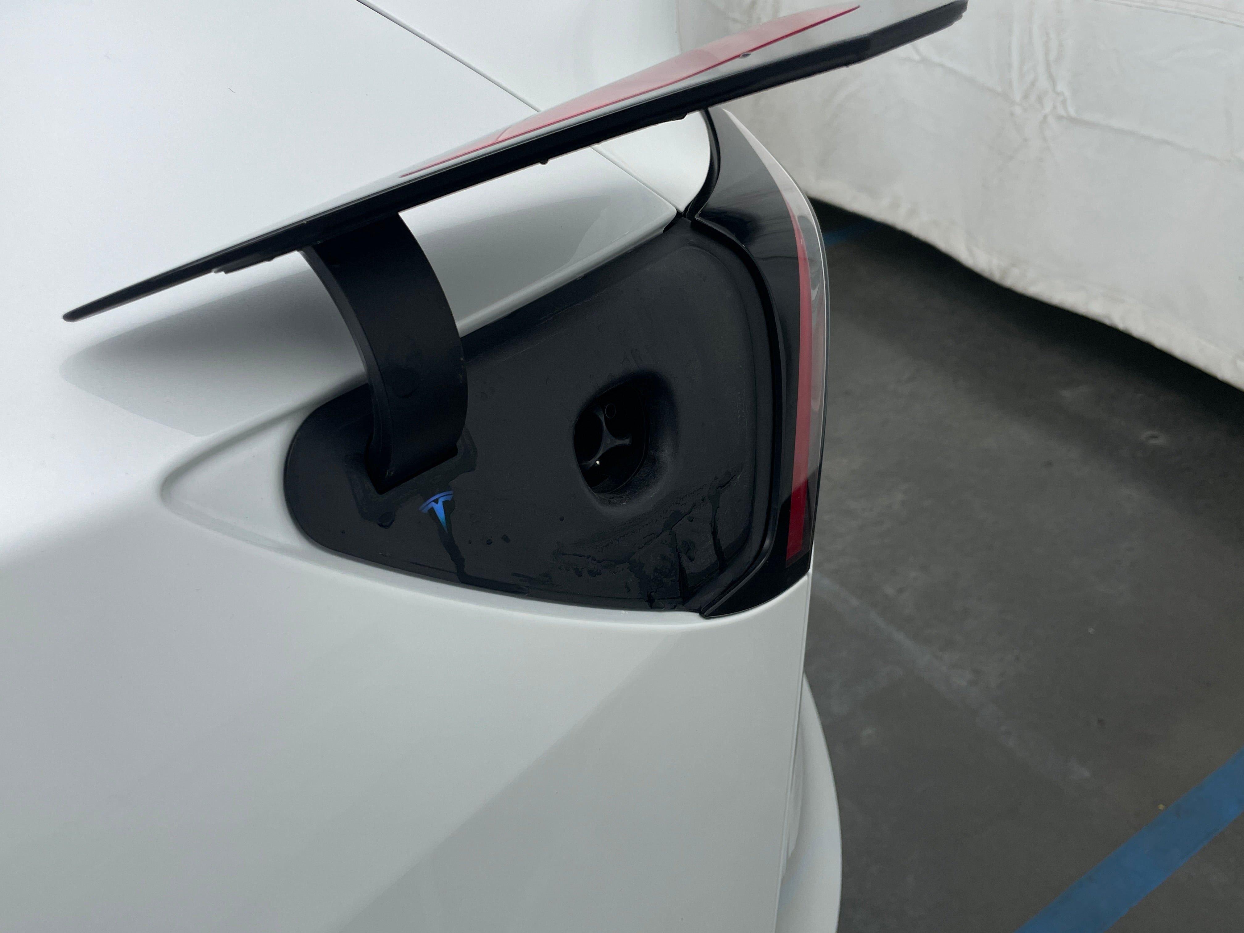 Used 2024 Tesla Model Y Long Range with VIN 7SAYGDEDXRF048169 for sale in Auburn, WA