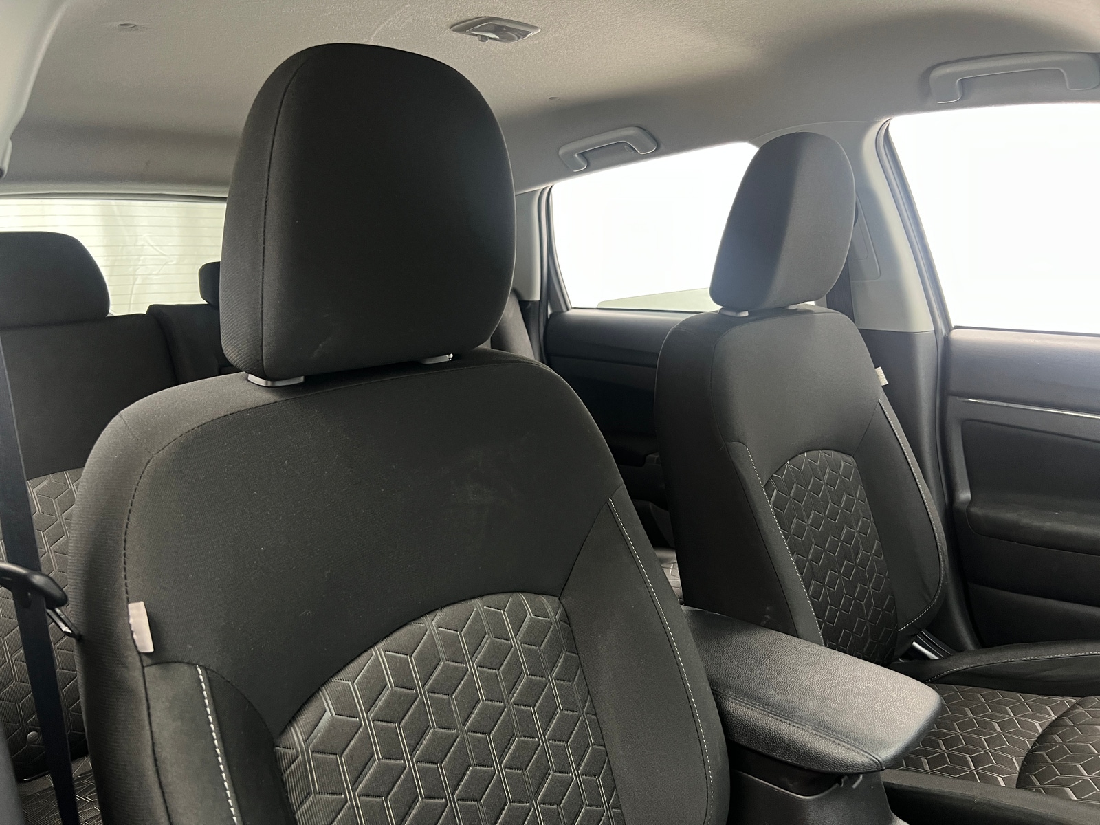 Thumbnail: 2024 Mitsubishi Outlander Sport - 2