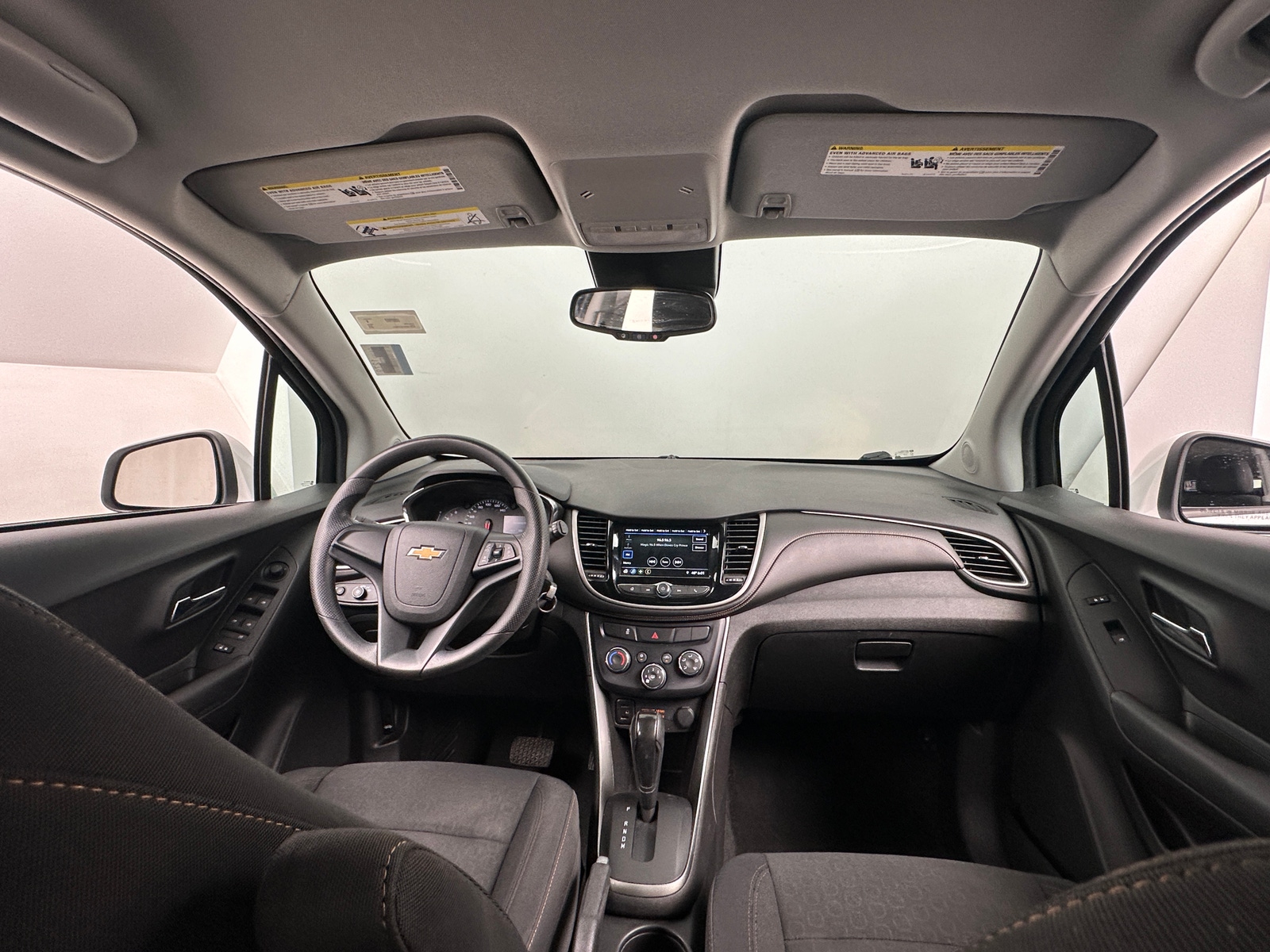 Thumbnail: 2018 Chevrolet Trax - 3
