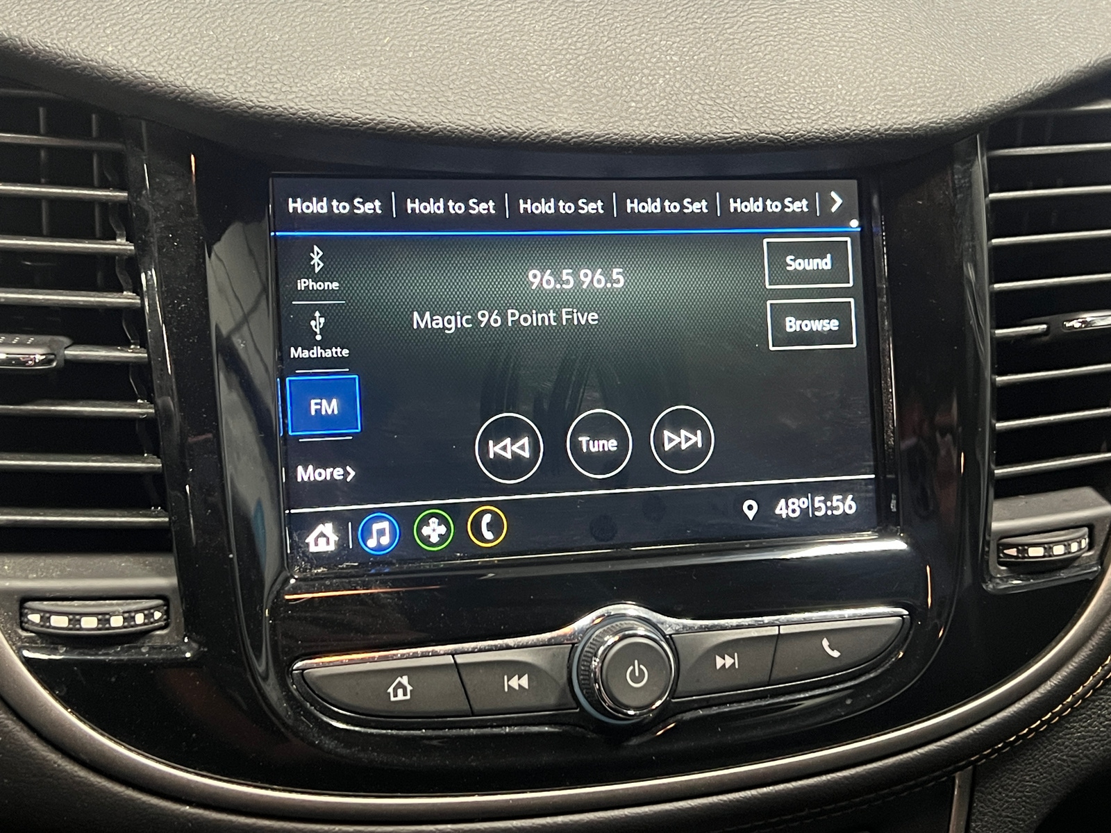 Thumbnail: 2018 Chevrolet Trax - 4