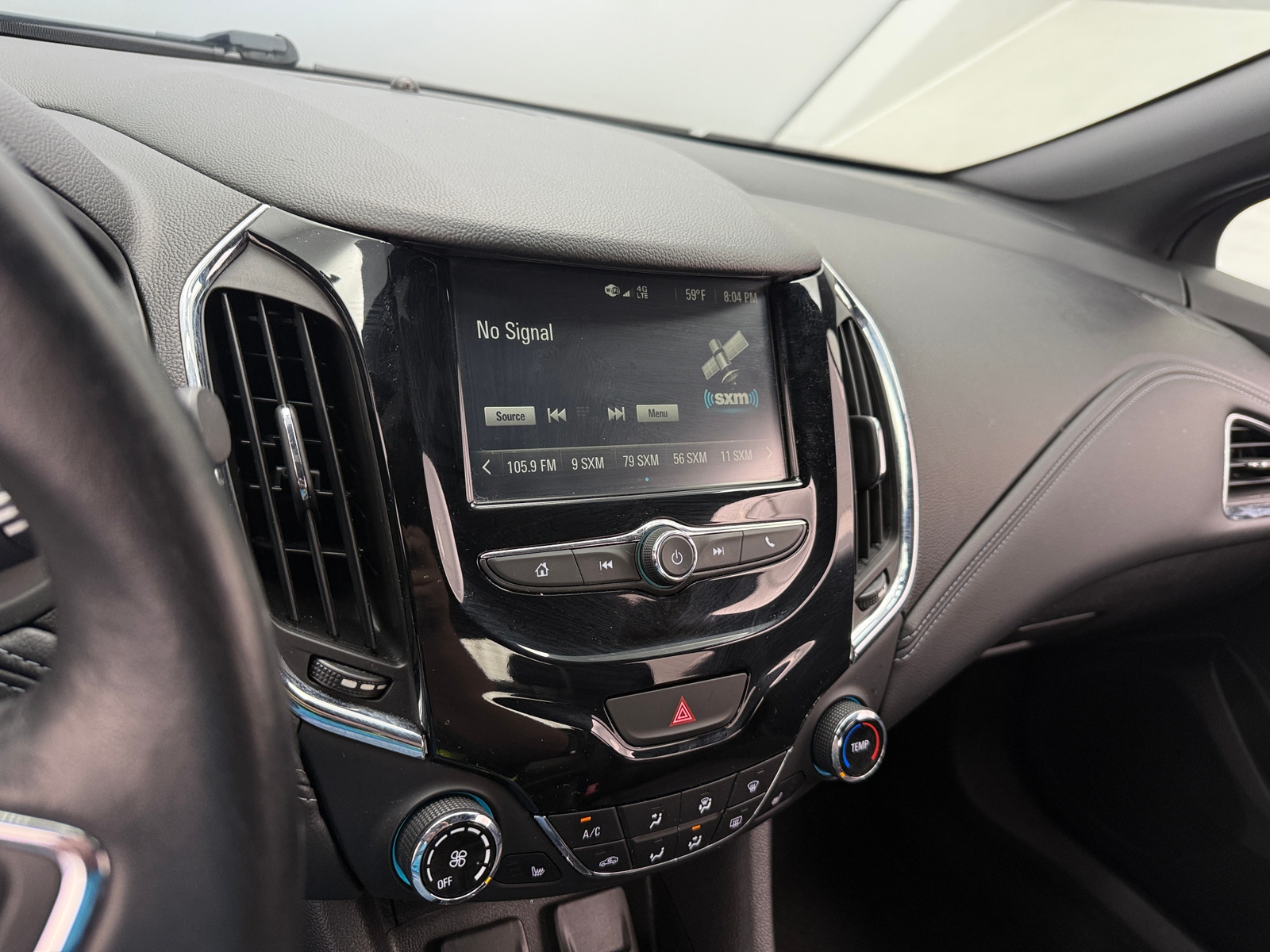 Thumbnail: 2017 Chevrolet Cruze - 3