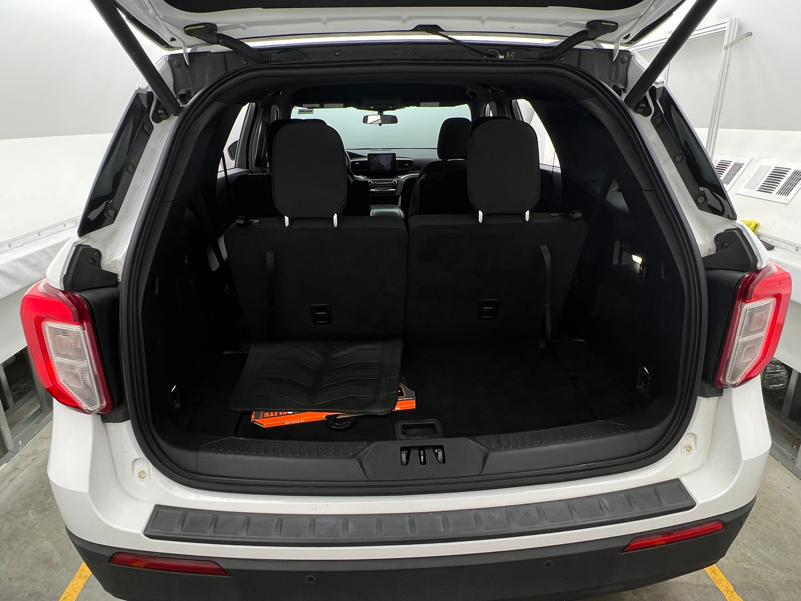 Thumbnail: 2020 Ford Explorer - 7