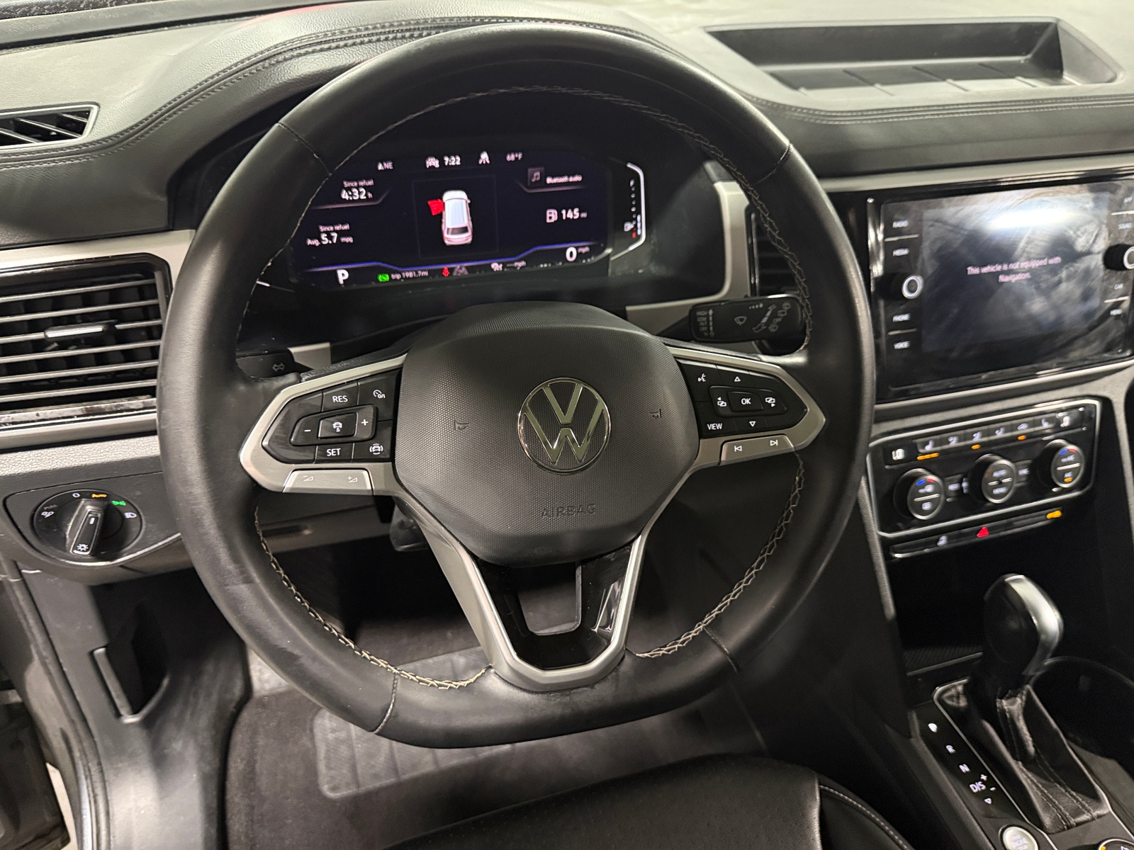 Thumbnail: 2022 Volkswagen Atlas - 4