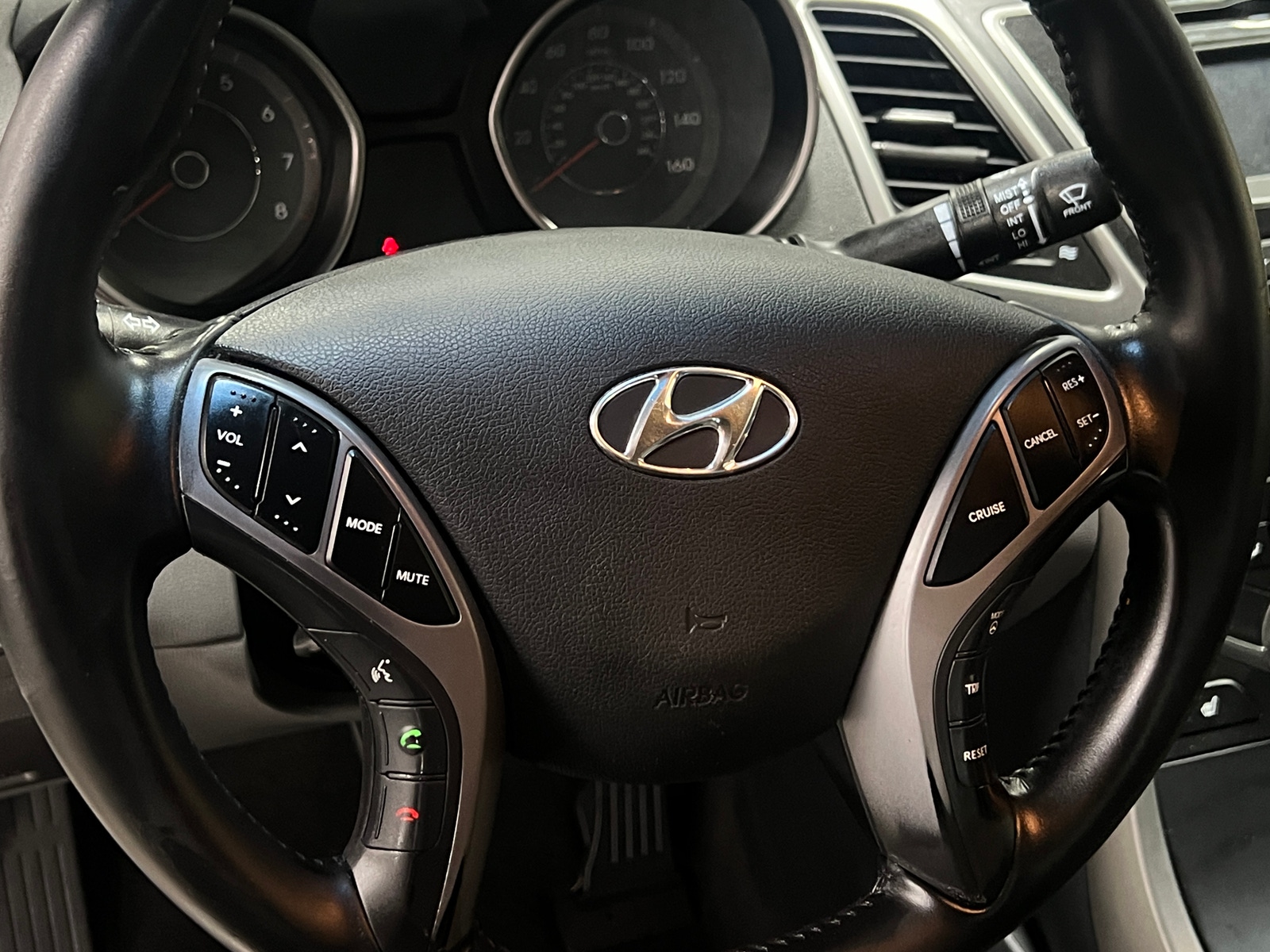 Thumbnail: 2015 Hyundai Elantra - 4