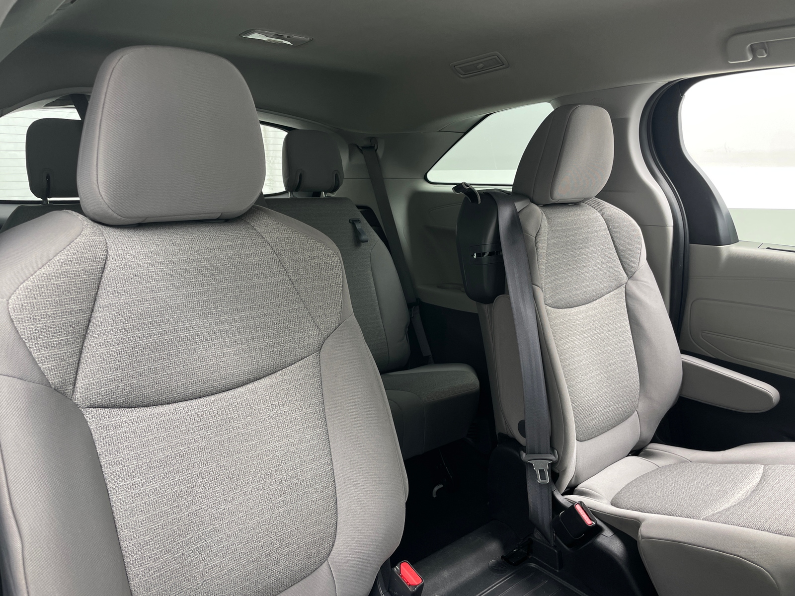 Thumbnail: 2023 Toyota Sienna - 6