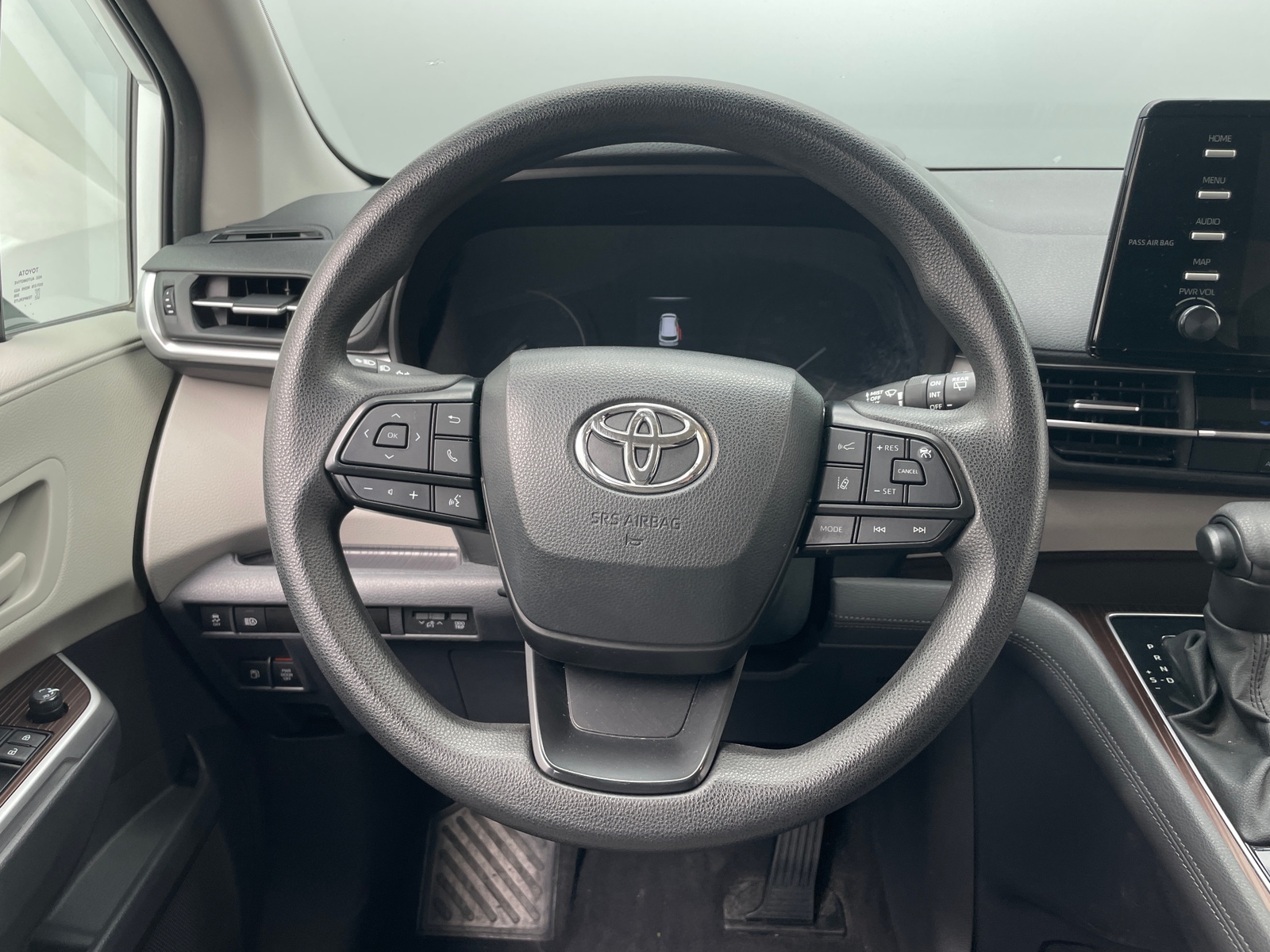 Thumbnail: 2023 Toyota Sienna - 5