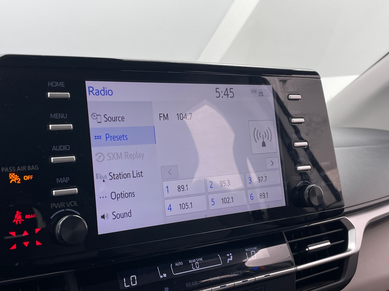 Thumbnail: 2023 Toyota Sienna - 4