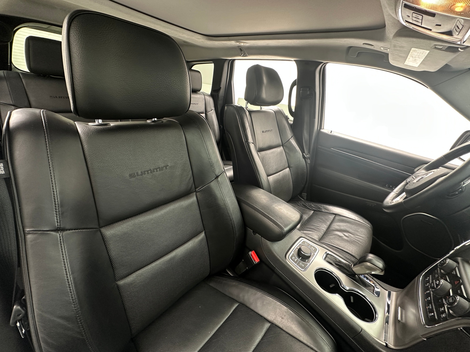 Thumbnail: 2017 Jeep Grand Cherokee - 2