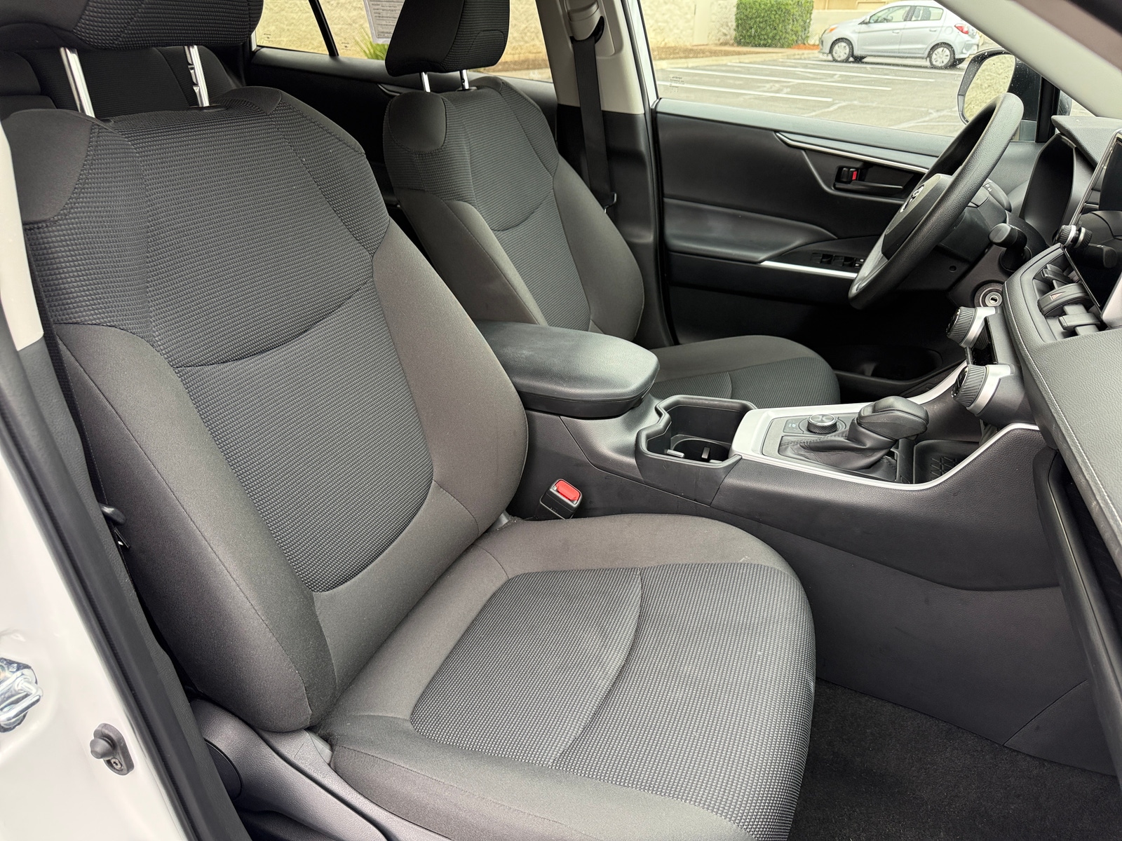 Thumbnail: 2025 Toyota RAV4 - 2