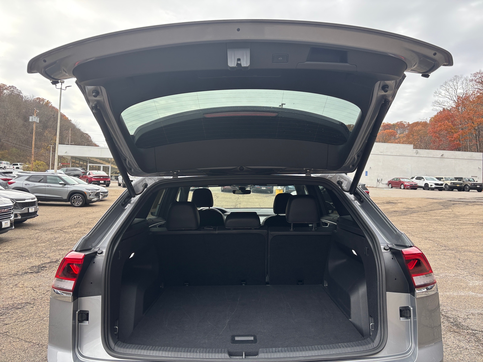 Thumbnail: 2025 Volkswagen Atlas - 6