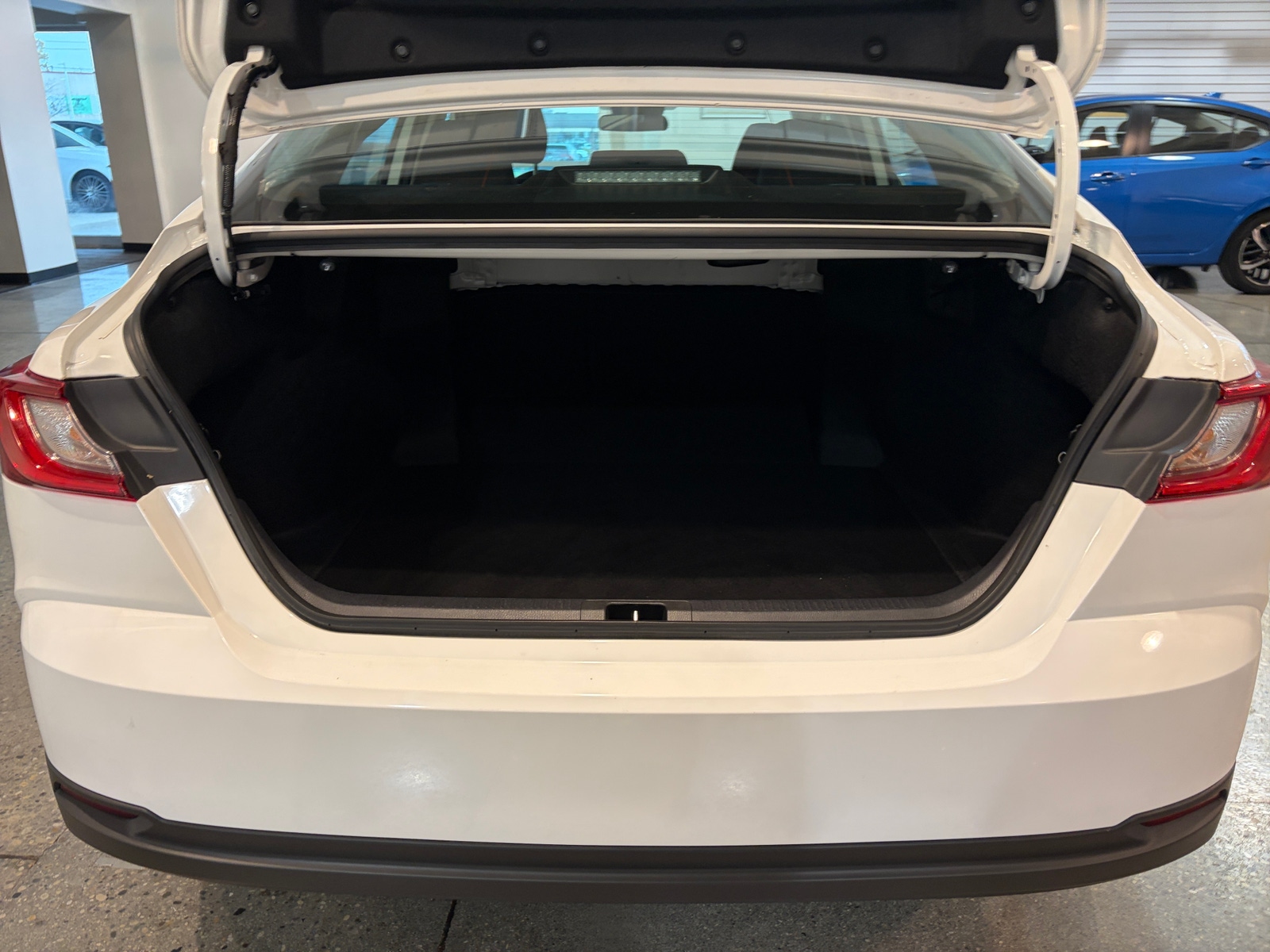 Thumbnail: 2025 Toyota Camry - 6