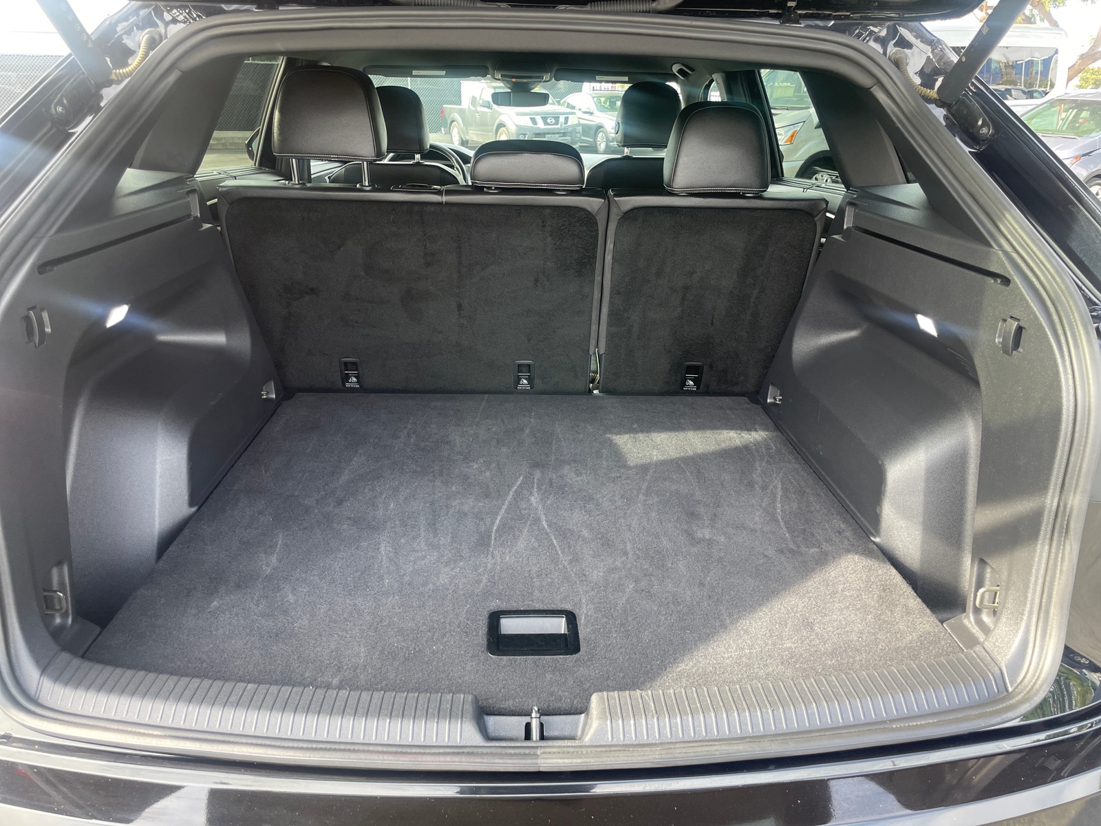 Thumbnail: 2025 Volkswagen Atlas - 6