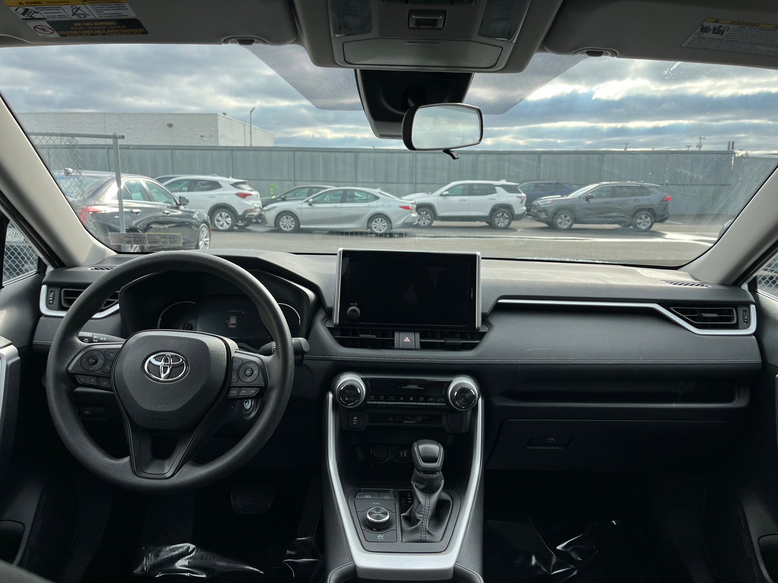 Thumbnail: 2025 Toyota RAV4 - 3