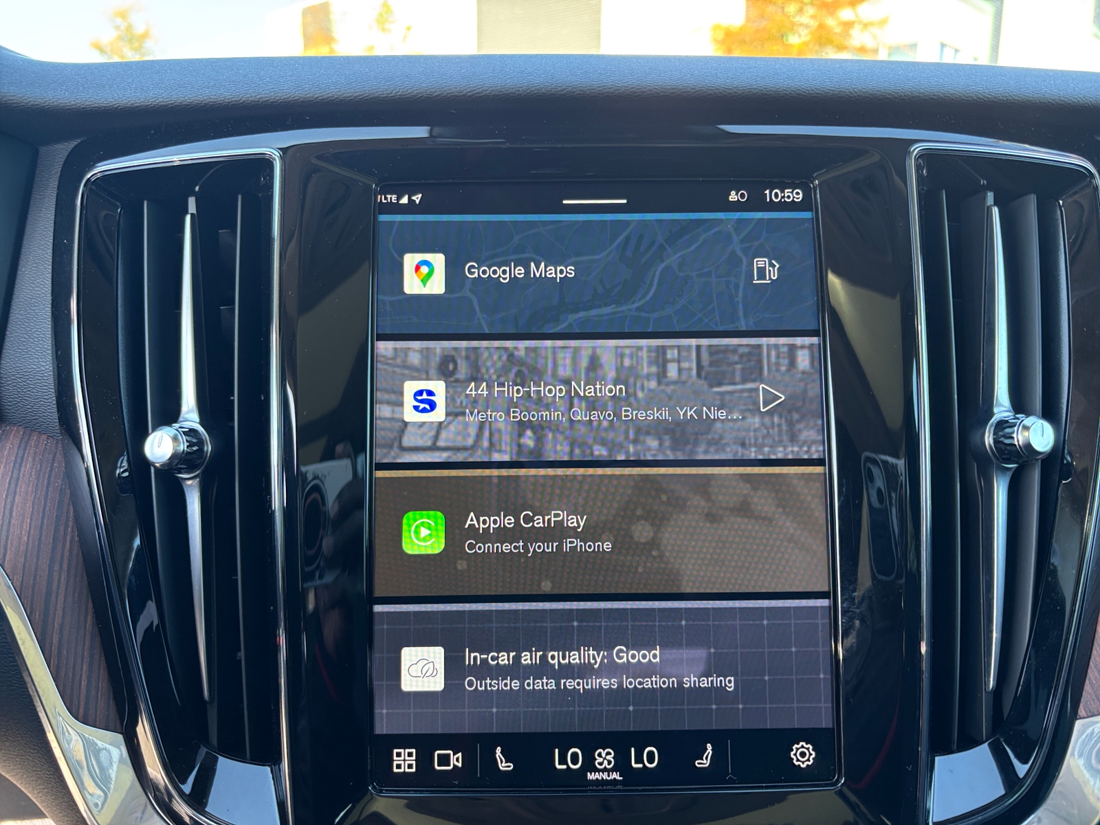 Thumbnail: 2025 Volvo V60 - 4