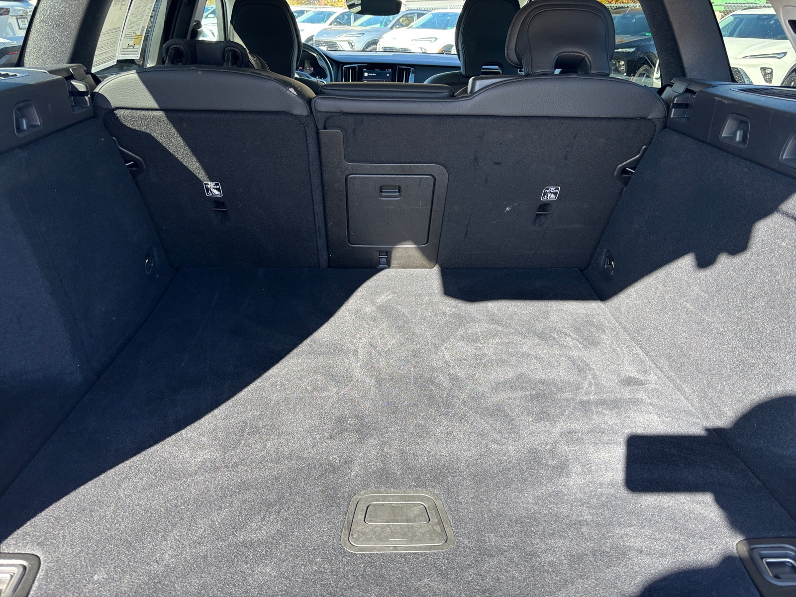 Thumbnail: 2025 Volvo V60 - 6