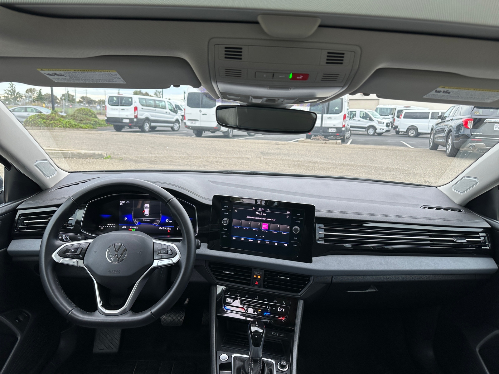 Thumbnail: 2025 Volkswagen Jetta - 3