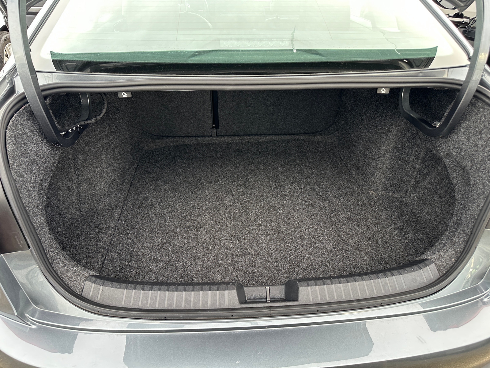 Thumbnail: 2025 Volkswagen Jetta - 6