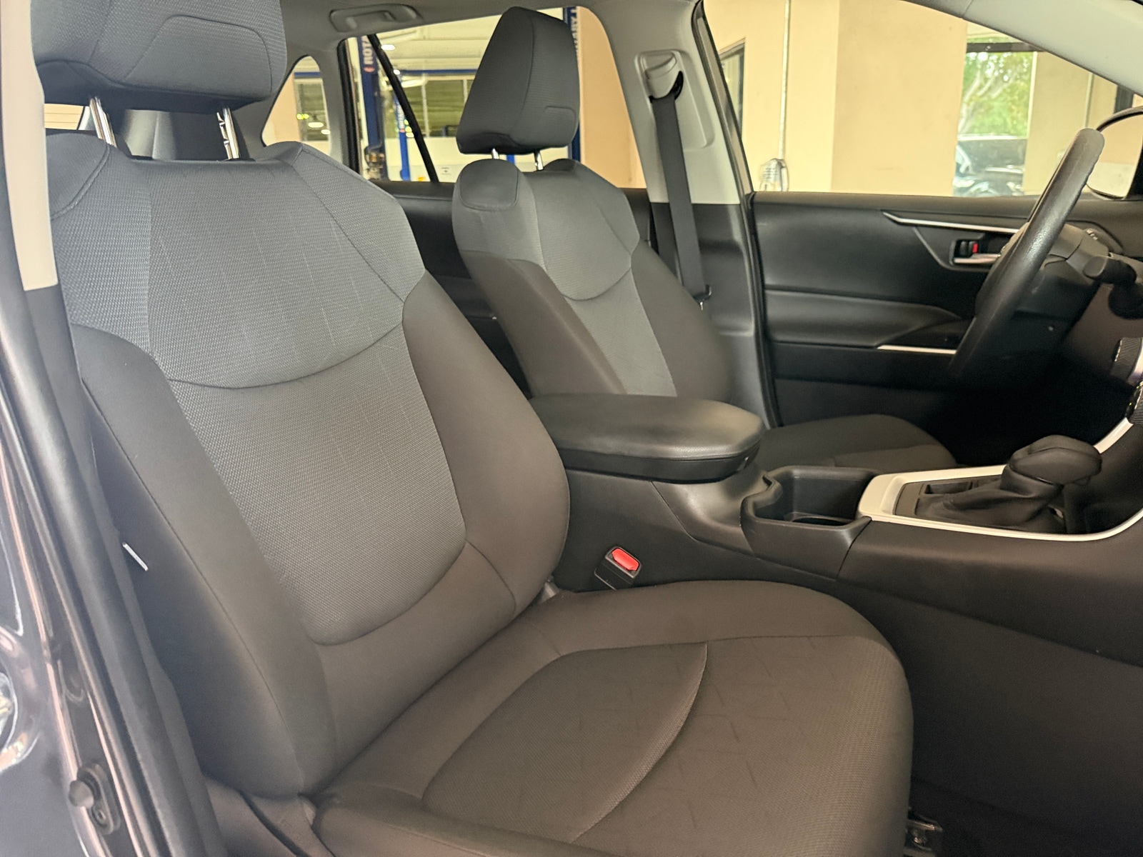 Thumbnail: 2025 Toyota RAV4 - 2