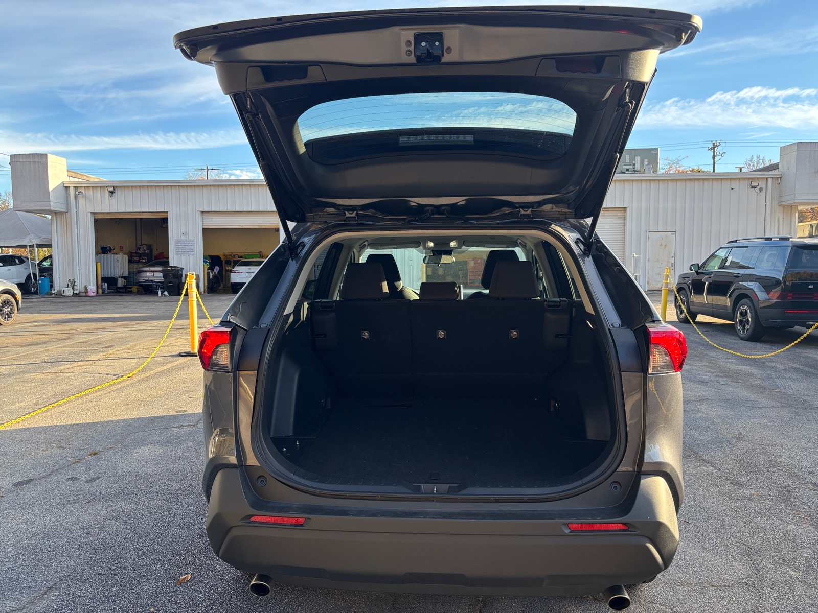 Thumbnail: 2025 Toyota RAV4 - 6