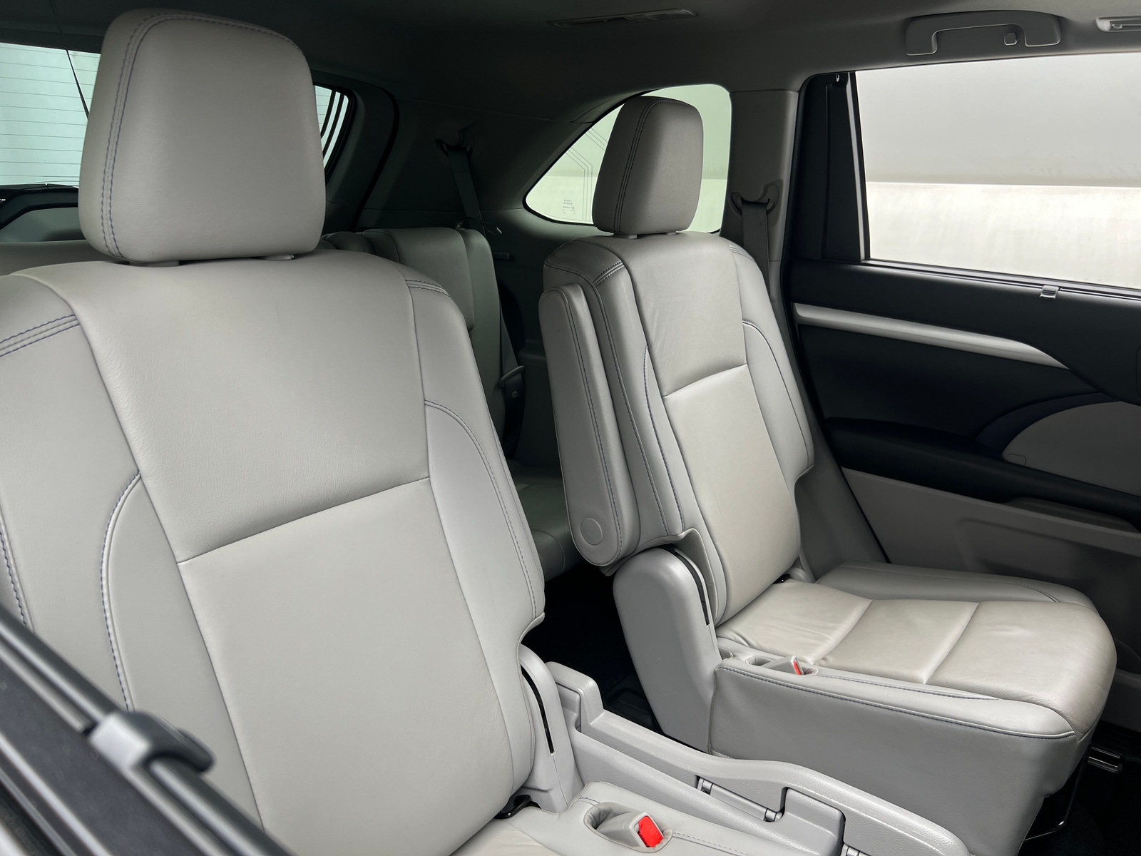 Thumbnail: 2019 Toyota Highlander - 5