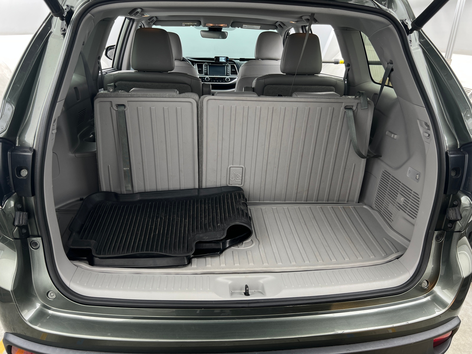 Thumbnail: 2019 Toyota Highlander - 6