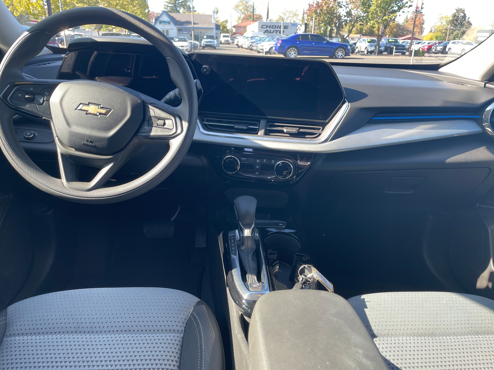 Thumbnail: 2025 Chevrolet Trax - 3