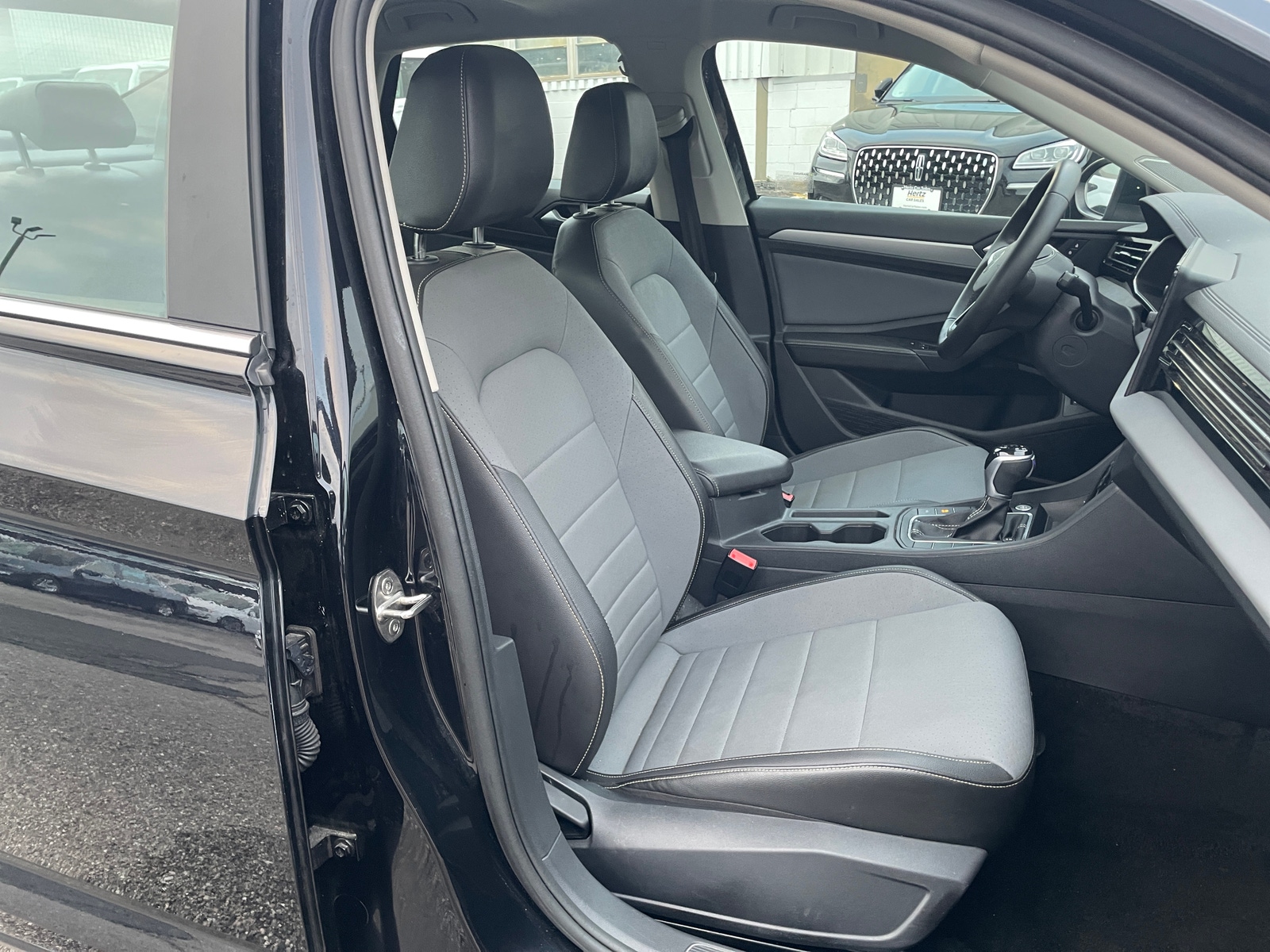 Thumbnail: 2025 Volkswagen Jetta - 2