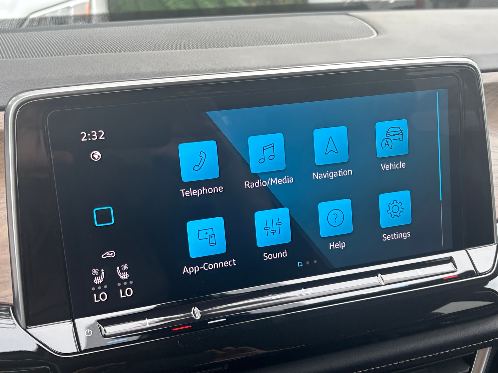 Thumbnail: 2025 Volkswagen Atlas - 4