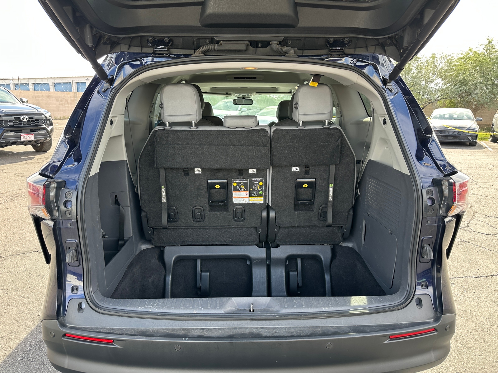 Thumbnail: 2024 Toyota Sienna - 6