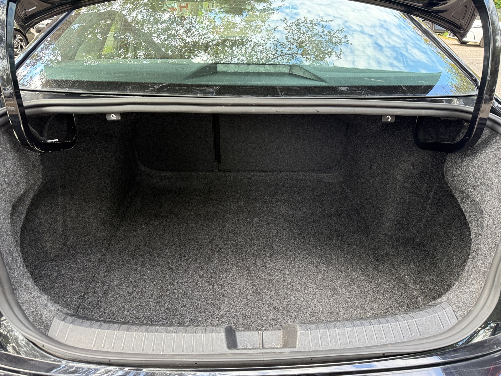 Thumbnail: 2025 Volkswagen Jetta - 4